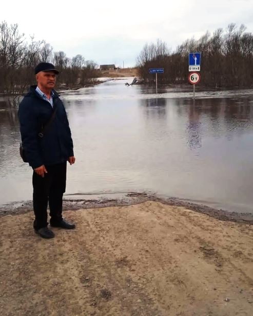 При угрозе затопления или наводнения.